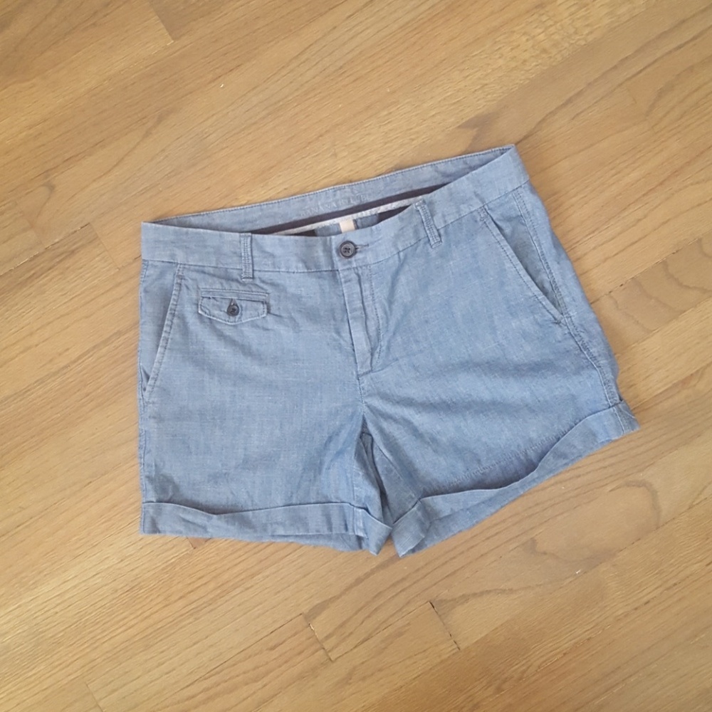 Cute! Banana Republic Cuffed Chambray Shorts